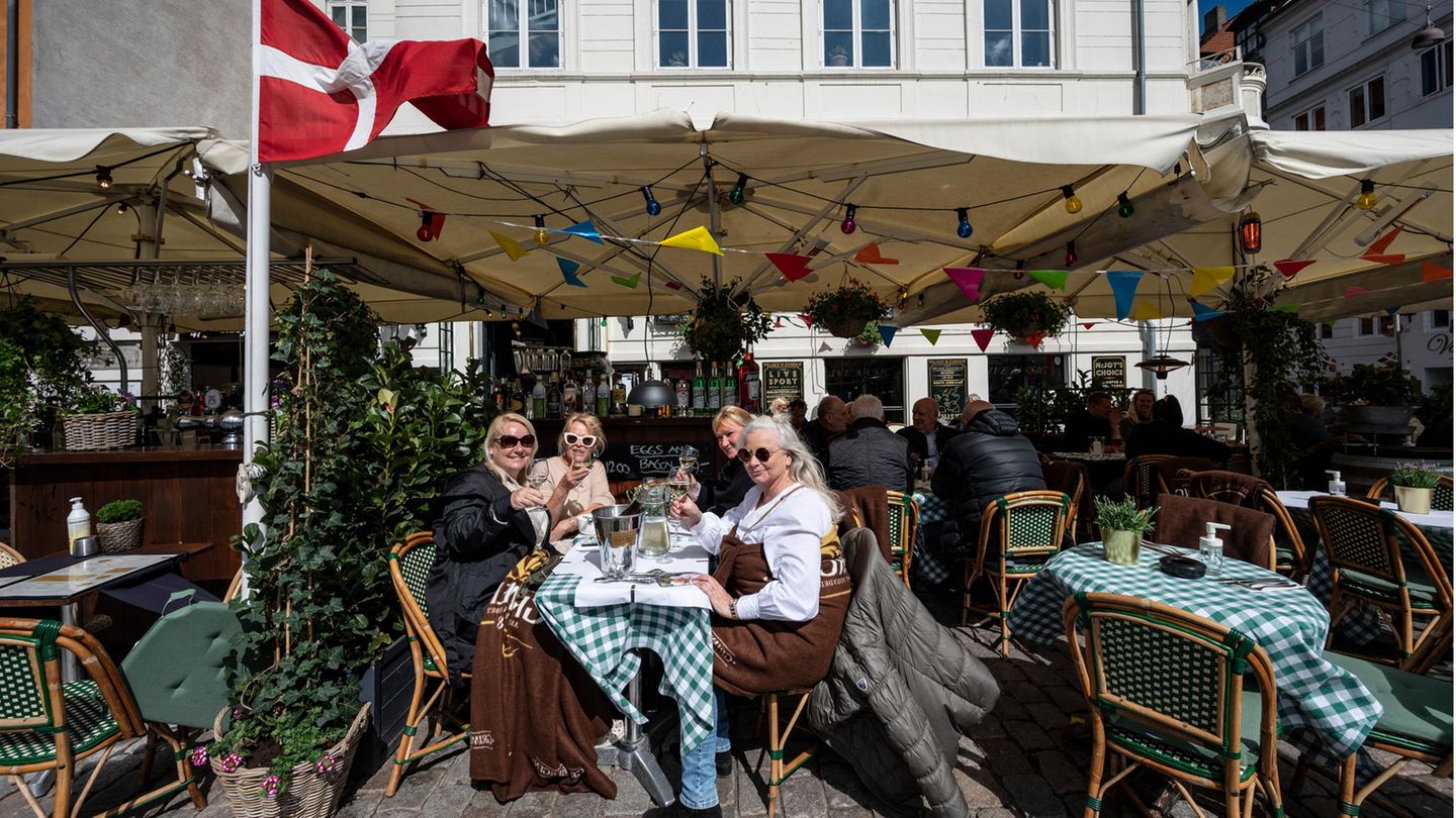 Ein Restaurant in Nyhavn in Kopenhagen