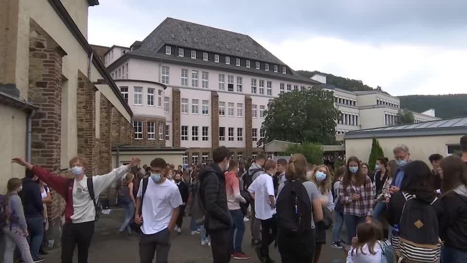 Video: Viele Probleme für Schülerinnen und Schüler im Ahrtal