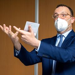 Jens Spahn erklärt 2G und 3G – nicht das Gesundheitswesen