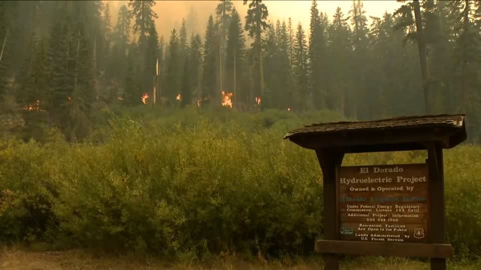 Video: USA: Feuer bedroht Urlaubsgebiet Video: USA: Feuer bedroht Urlaubsgebiet