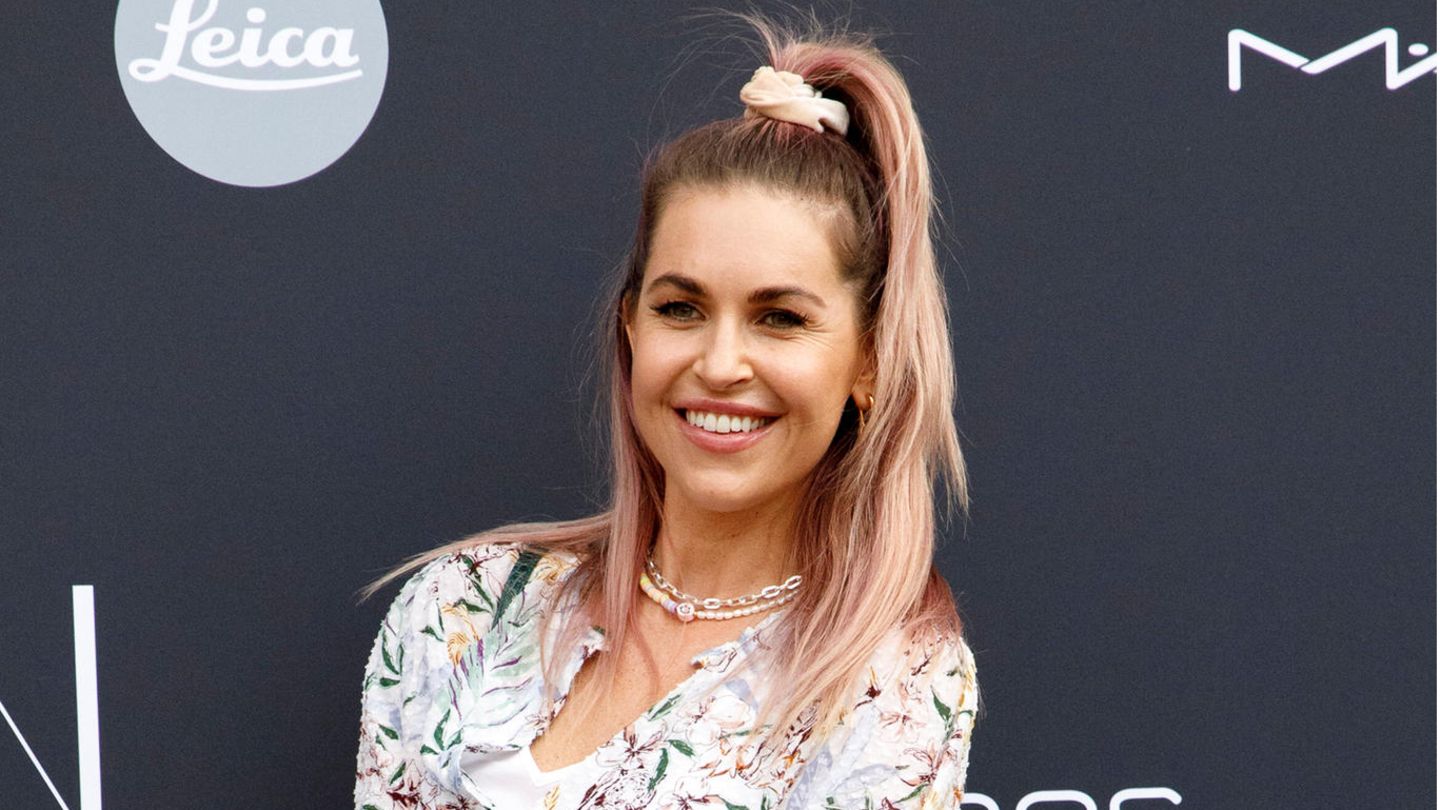 Ines Anioli: After bad hate news, she turns to her fans