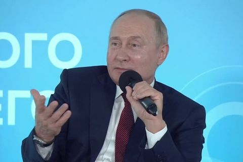 Video: Putin: US-Einsatz hat nichts als Tragödie gebracht