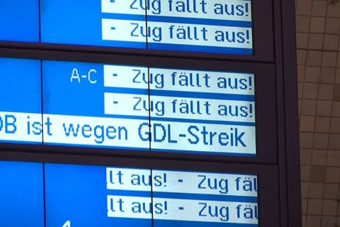 Video: Bahnstreik nervt Reisende