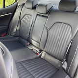 Genesis G70 2.0 T AWD