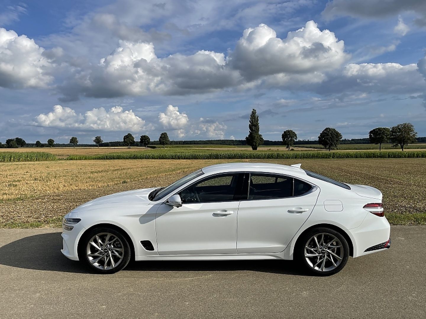 Genesis G70 2.0 T AWD