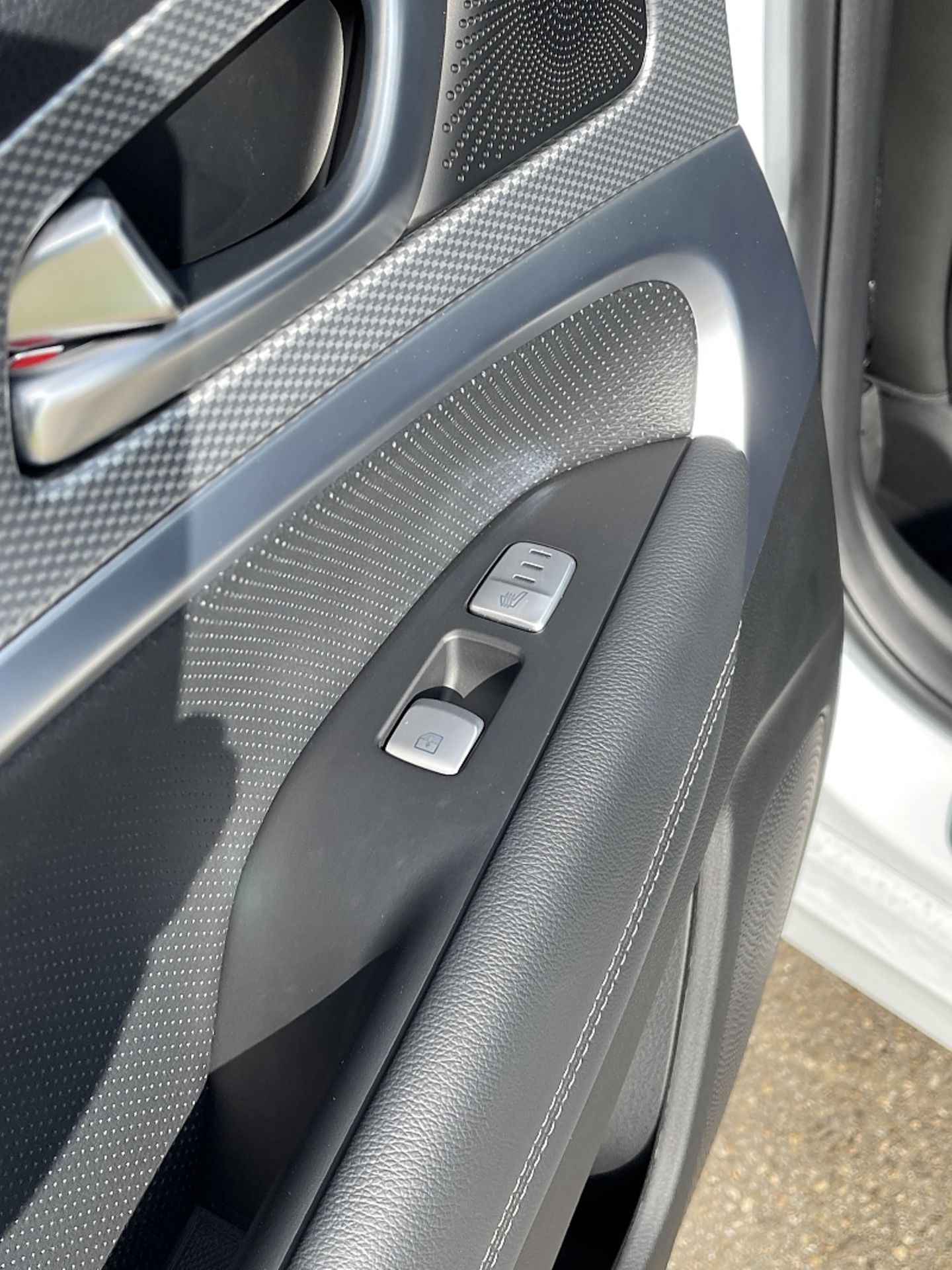 Genesis G70 2.0 T AWD