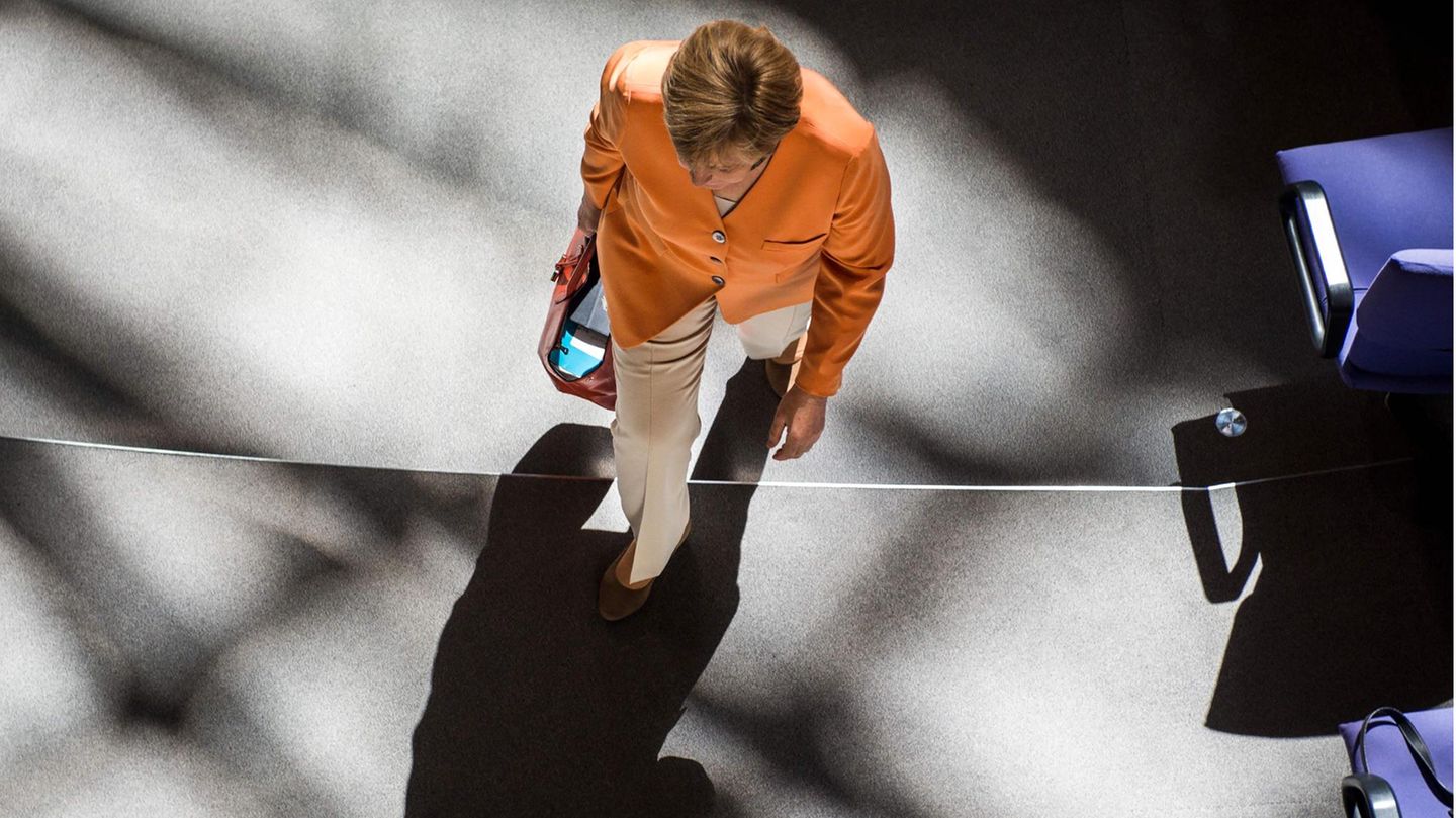 Bundeskanzlerin Angela Merkel (CDU) im Bundestag