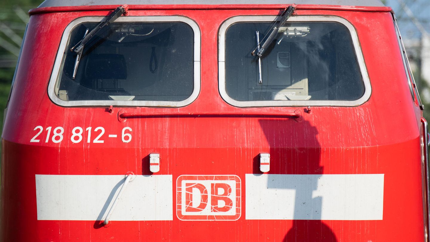 Deutsche Bahn is now taking legal action against the GDL strike