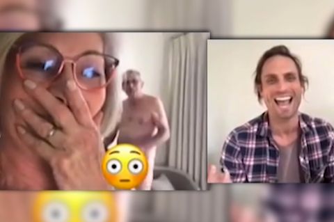 Vater läuft nackt durch Videocall