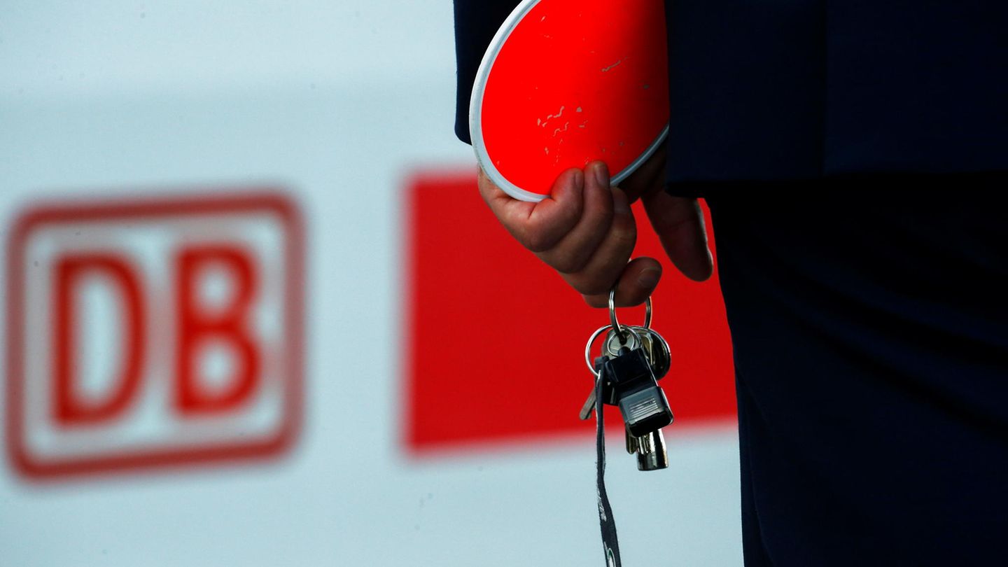 Defeat before the labor court: DB appeals against judgment