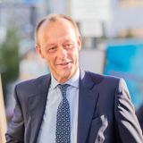Der Ex-Fraktionsvorsitzende Friedrich Merz (CDU) soll für die Bereiche Wirtschaft und Finanzen zuständig sein.