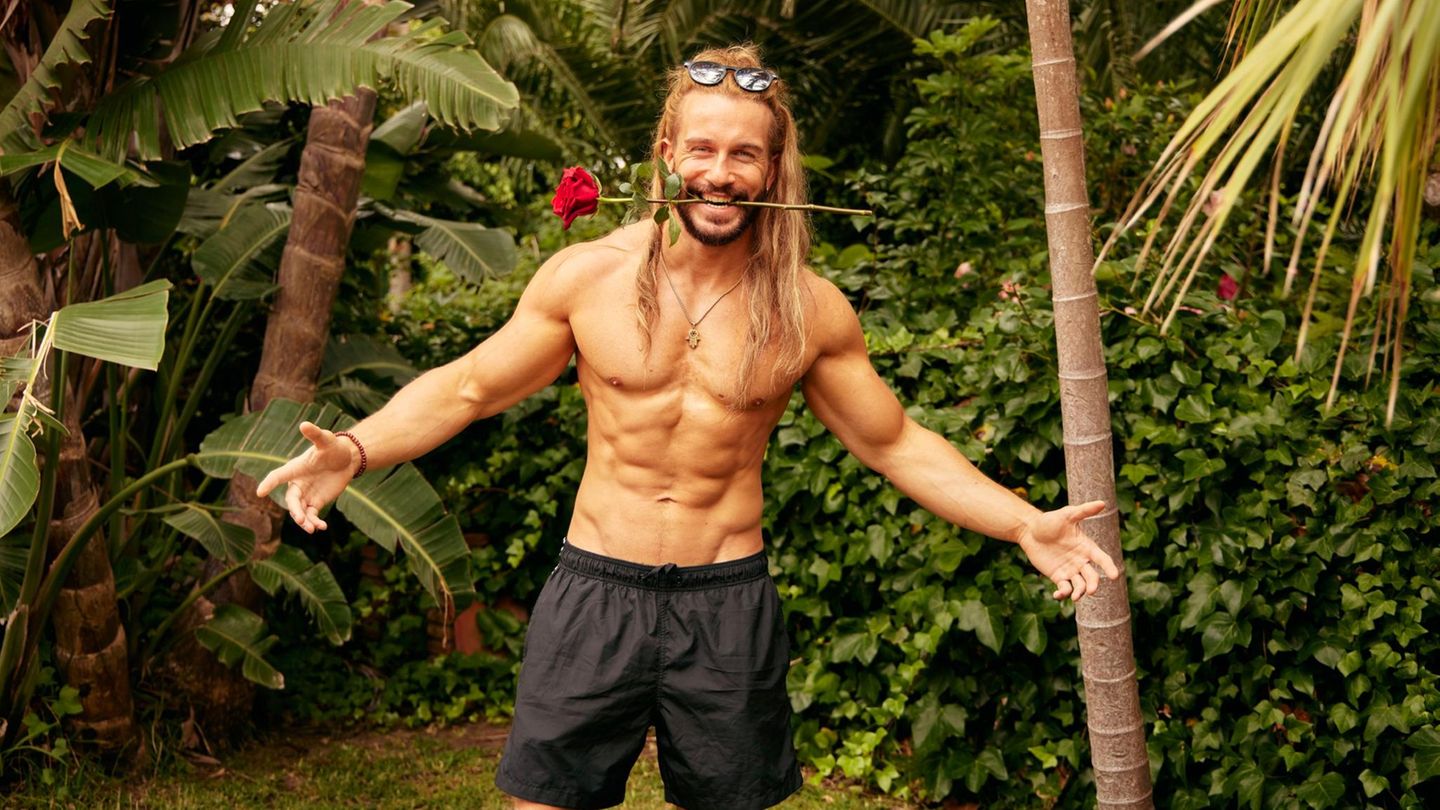 "Bachelor in Paradise"