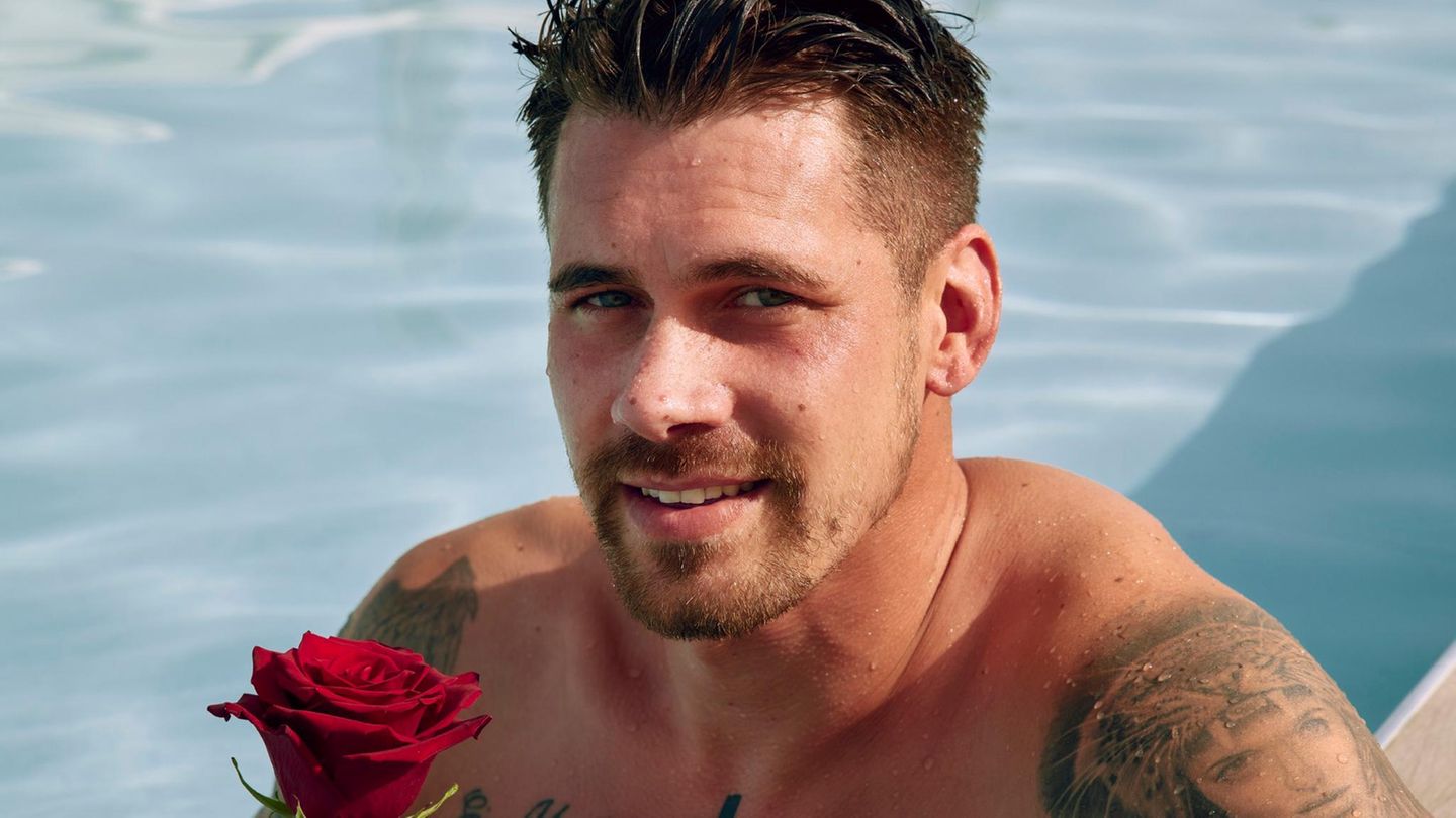 "Bachelor in Paradise"