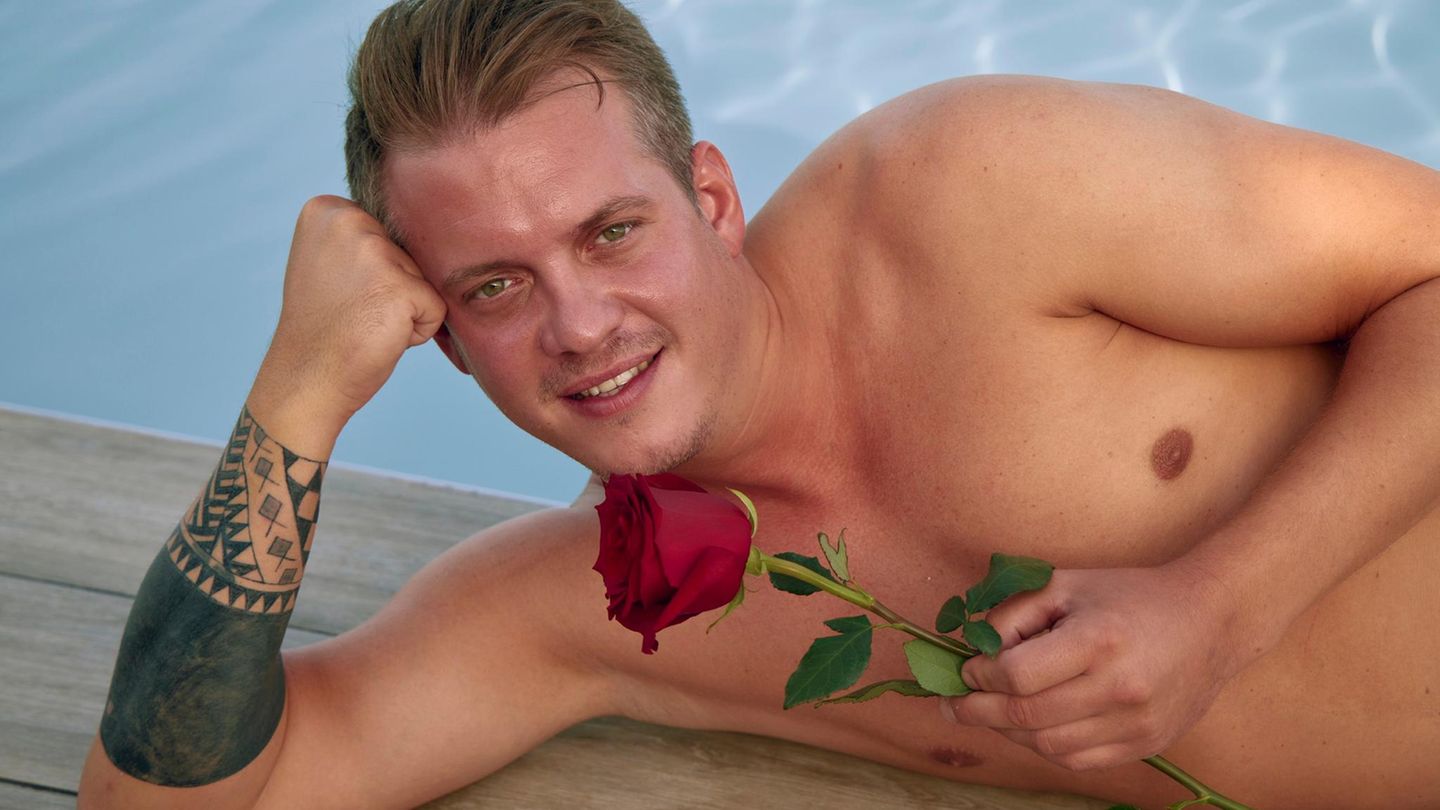 "Bachelor in Paradise"