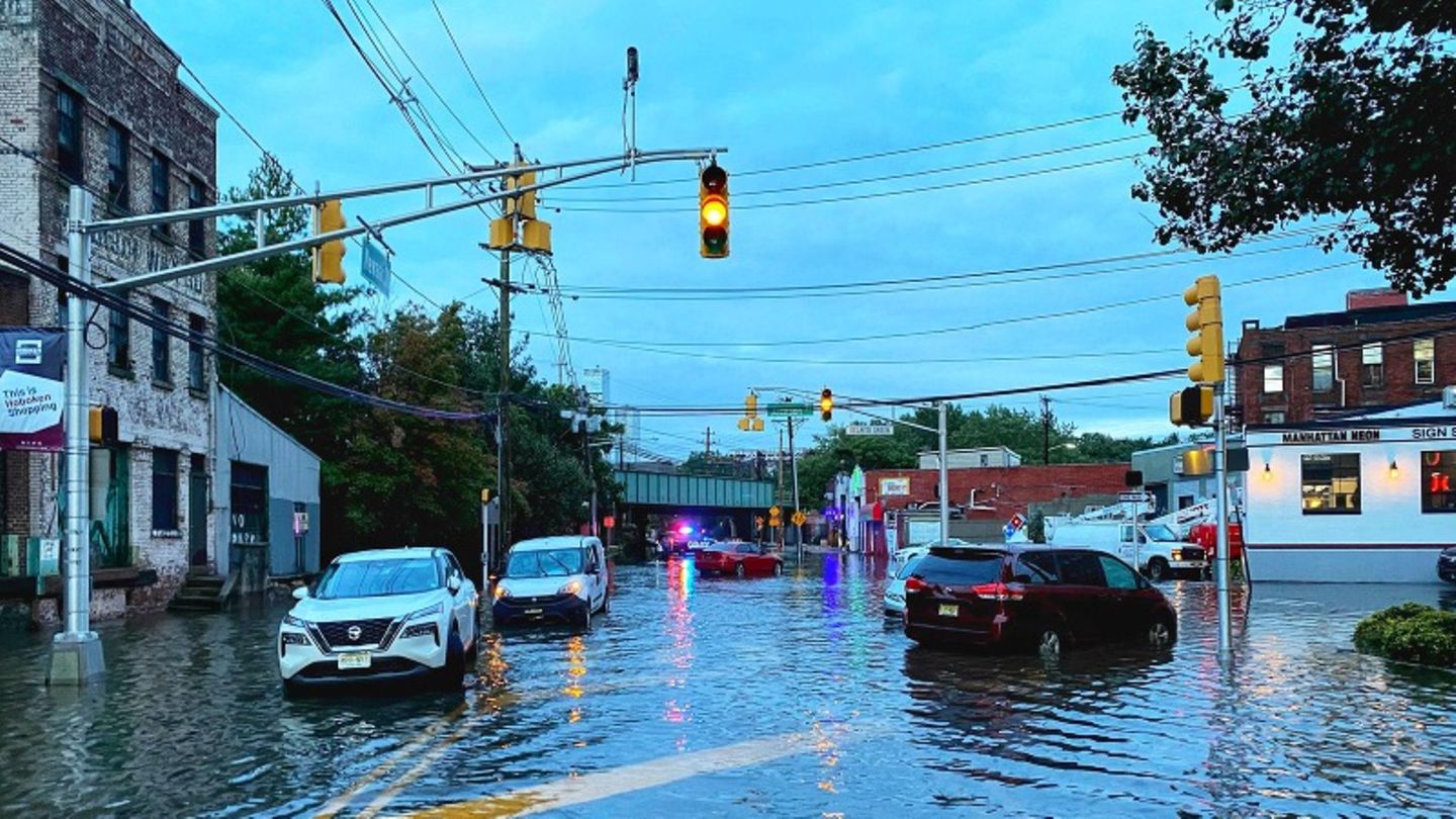 USA: Forest fires and masses of water – Are climate extremes a wake-up call? USA: Forest fires and masses of water – Are climate extremes a wake-up call?