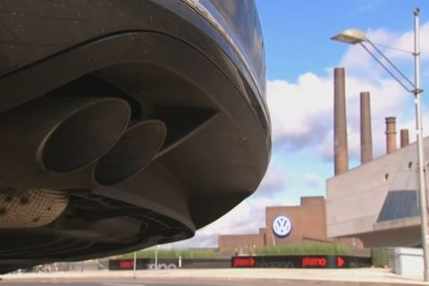 Video: Umweltverbände verklagen Autokonzerne wegen Klimaschutz