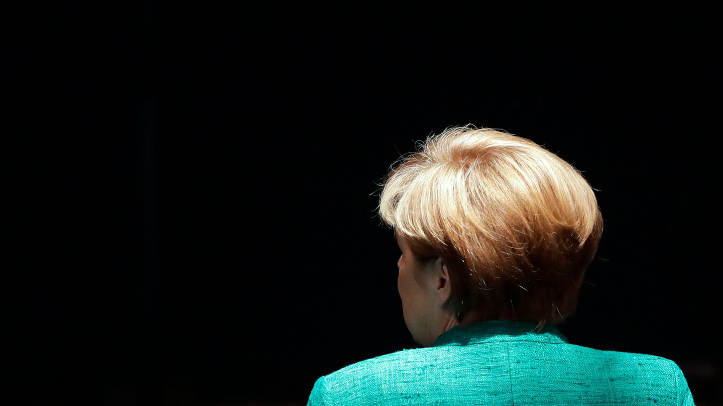 Merkel in türkis