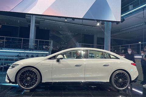 Mercedes EQE 2022