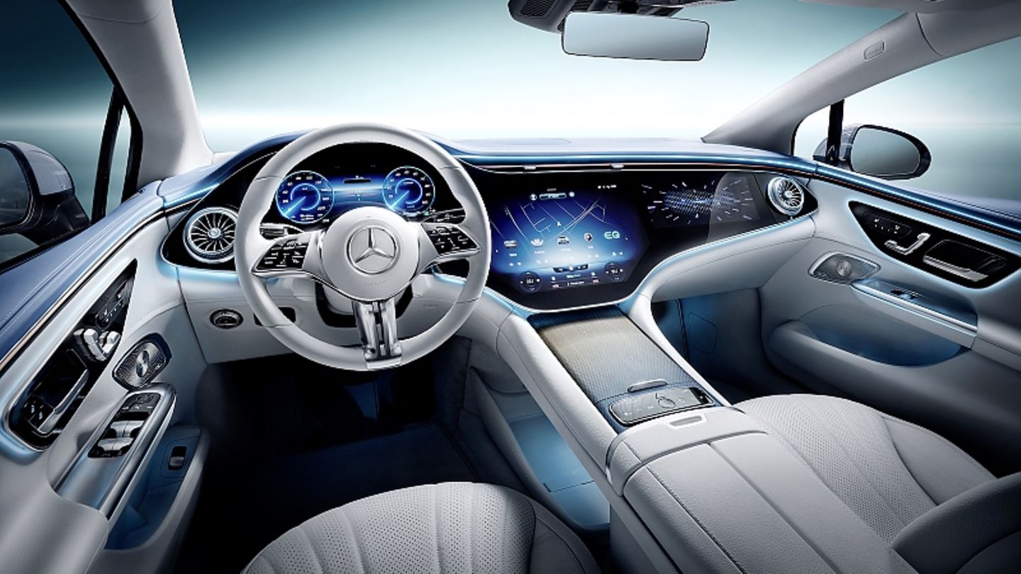 Mercedes EQE 2022