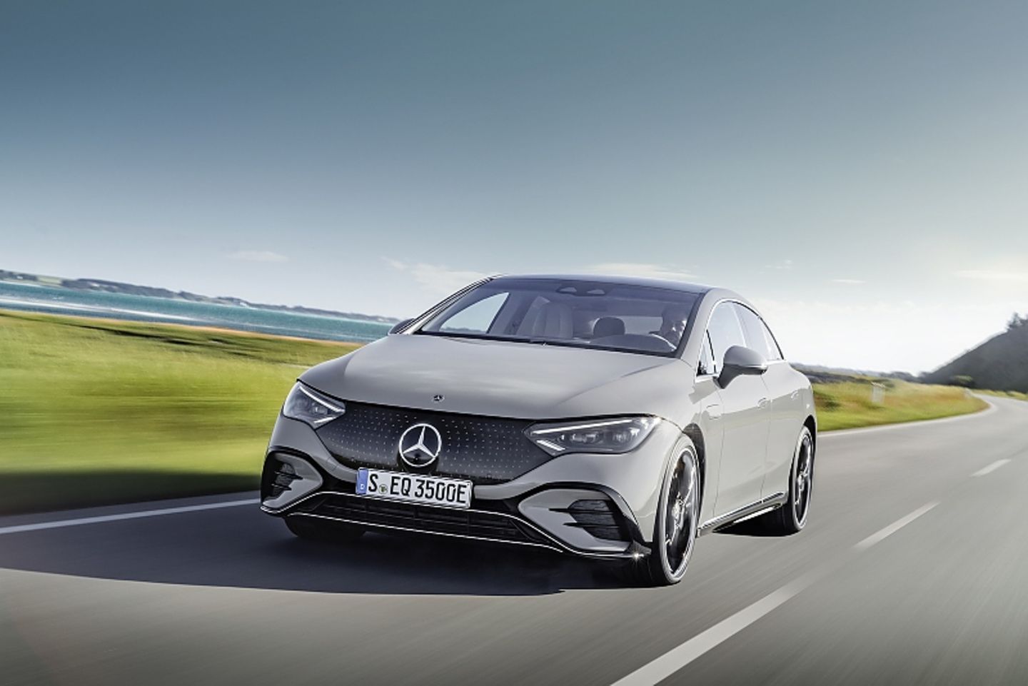 Mercedes EQE 2022