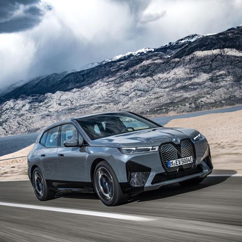 BMW IX Das neueste E-Modell des Herstellers hat nichts mehr mit dem i3 zu tun: doppeltes Gewicht, bullige Front und eine Riesen-Niere