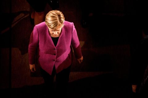 Merkel in Magenta:Für ihre Rede am Tag der Deutschen Einheit 2018 wählte die Kanzlerin eine Jackenfarbe, die für Harmonie steht