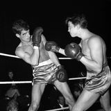 Bereits als Schüler entdeckte er mit 13 Jahren den Boxsport für sich. Dem Hobby blieb er ein Leben lang treu. Auch als er in den 1960er Jahren bereits ein gefeierter Star war, stieg Jean-Paul Belmondo regelmäßig in den Ring.  