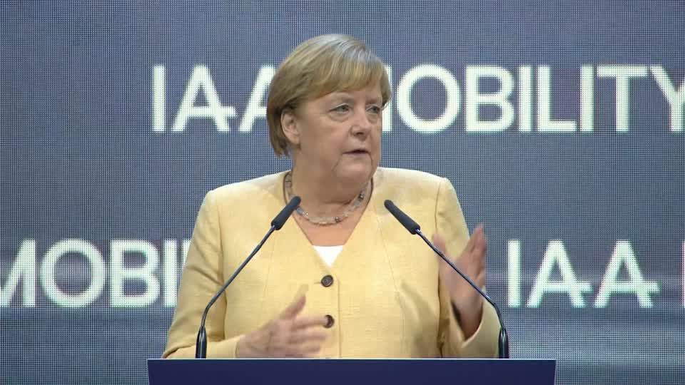 Video: Merkel: Autoindustrie zentraler Teil der Klimalösung