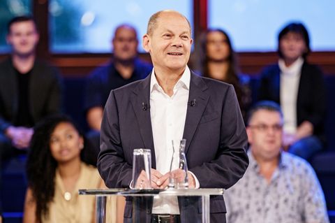 SPD-Kanzlerkandidat Olaf Scholz stellt sich in der ARD-Wahlarena den Publikumsfragen