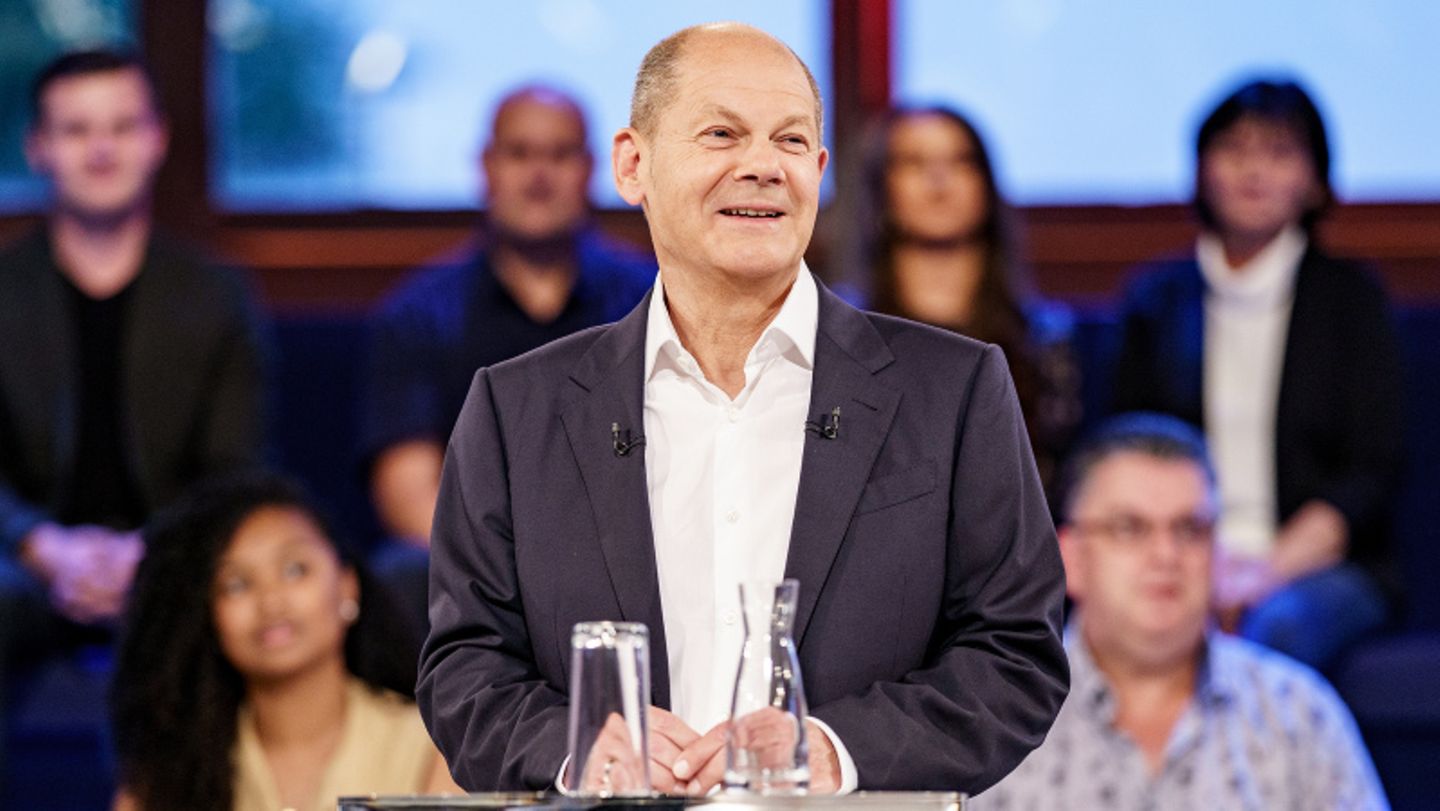 SPD-Kanzlerkandidat Olaf Scholz stellt sich in der ARD-Wahlarena den Publikumsfragen