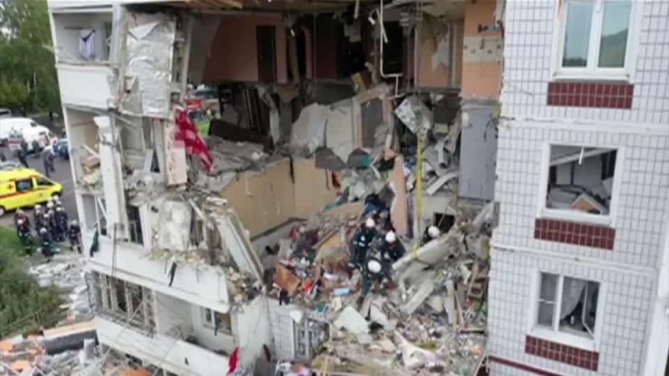 Video: Russland: Tote nach Gasexplosion in Wohnhaus Video: Russland: Tote nach Gasexplosion in Wohnhaus