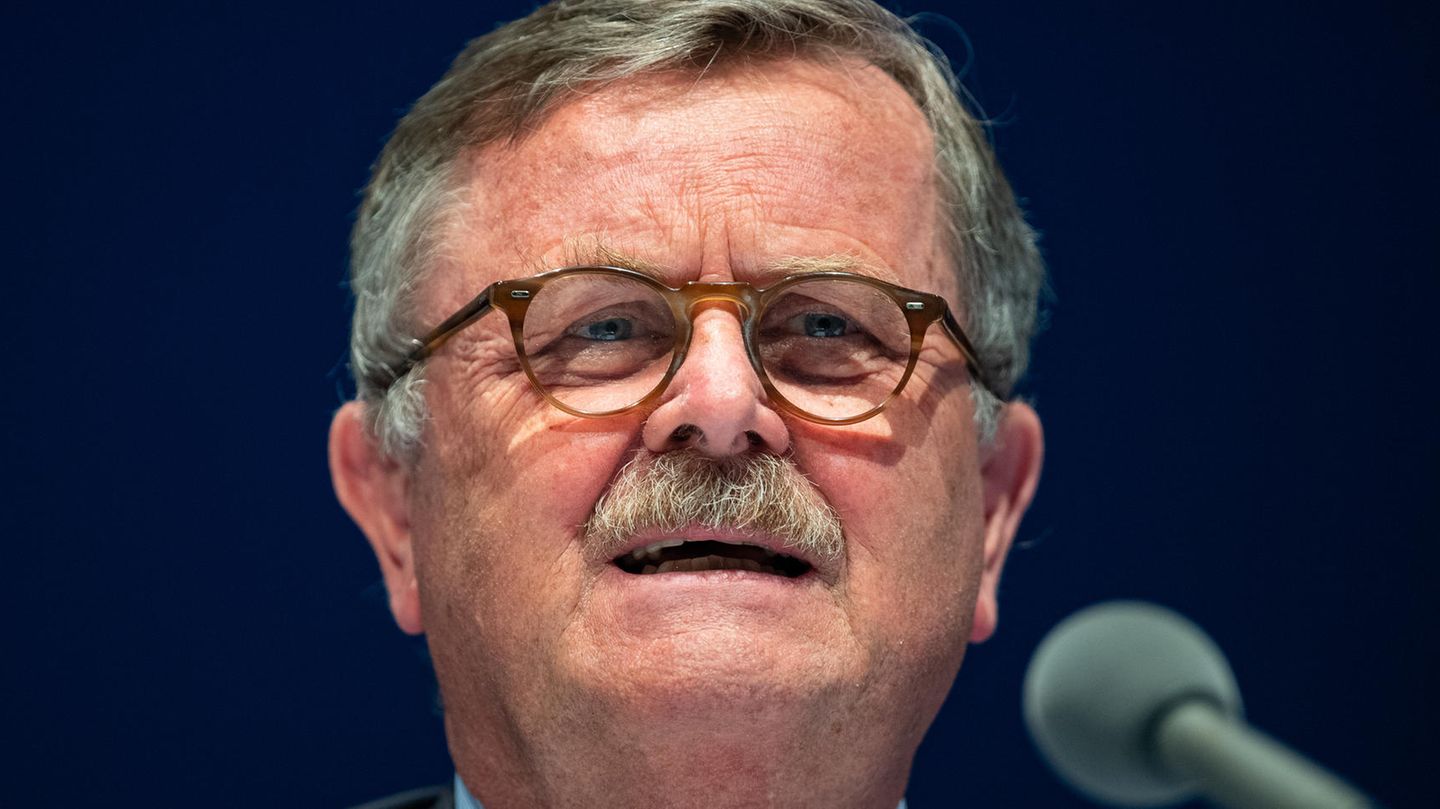 Frank Ulrich Montgomery: 2G-Regel soll Anreiz zur Impfung sein