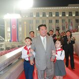 Kim Jong Un mit Kindern