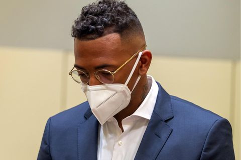 Ex-Fußball-Nationalspieler Jérôme Boateng wurde wegen Körperverletzung an einer Ex-Lebensgefährtin zu einer Geldstrafe verurteilt