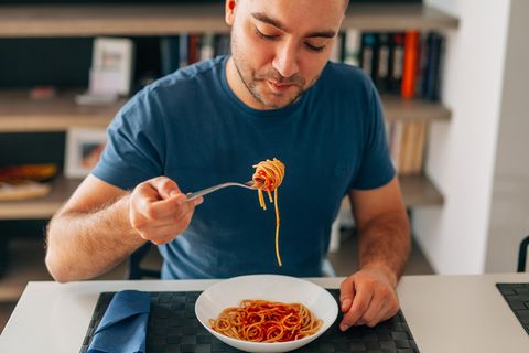 Student isst Spaghetti