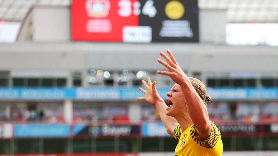 Erling Haaland at Bayer Leverkusen against Borussia Dortmund