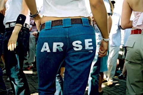 Hilfe, die Hüfthose kommt zurück (Foto von 2001 aus London)