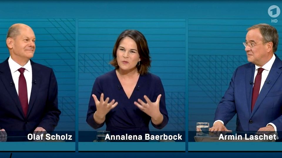 Scholz, Laschet und Baerbock diskutieren: Klima-Aktivisten und Journalisten kritisieren Triell-Moderatoren