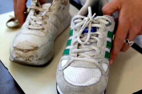 Sneaker reinigen: Mit diesen 5-Tipps sehen die weißen Sneaker aus wie neu
