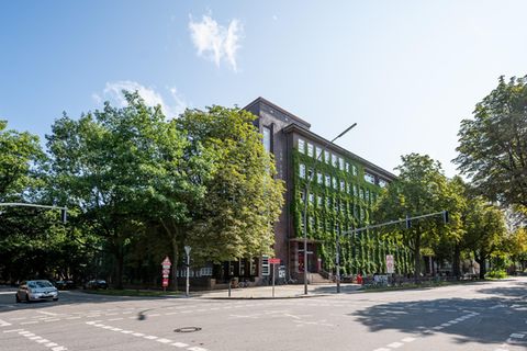 Außenaufnahme der Ida Ehre Schule im Hamburger Stadtteil Eimsbüttel