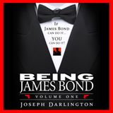 Wie würde es sich anfühlen, wenn ich James Bond wäre? Diese Frage dürften sich viele Fans der Agentenreihe als Kind gestellt haben - und mancher auch noch als Erwachsener. In "Being James Bond" gibt Autor Joseph Darlington einen Überblick, was sich von den Abenteuern des Geheimagenten für sein eigenes Leben lernen lässt. Ein vergnügliches Ratgeberbuch, das frei nach dem Motto verfährt: "Wenn James Bond das kann, kannst du es auch".  Hier können Sie das Hörbuch kaufen