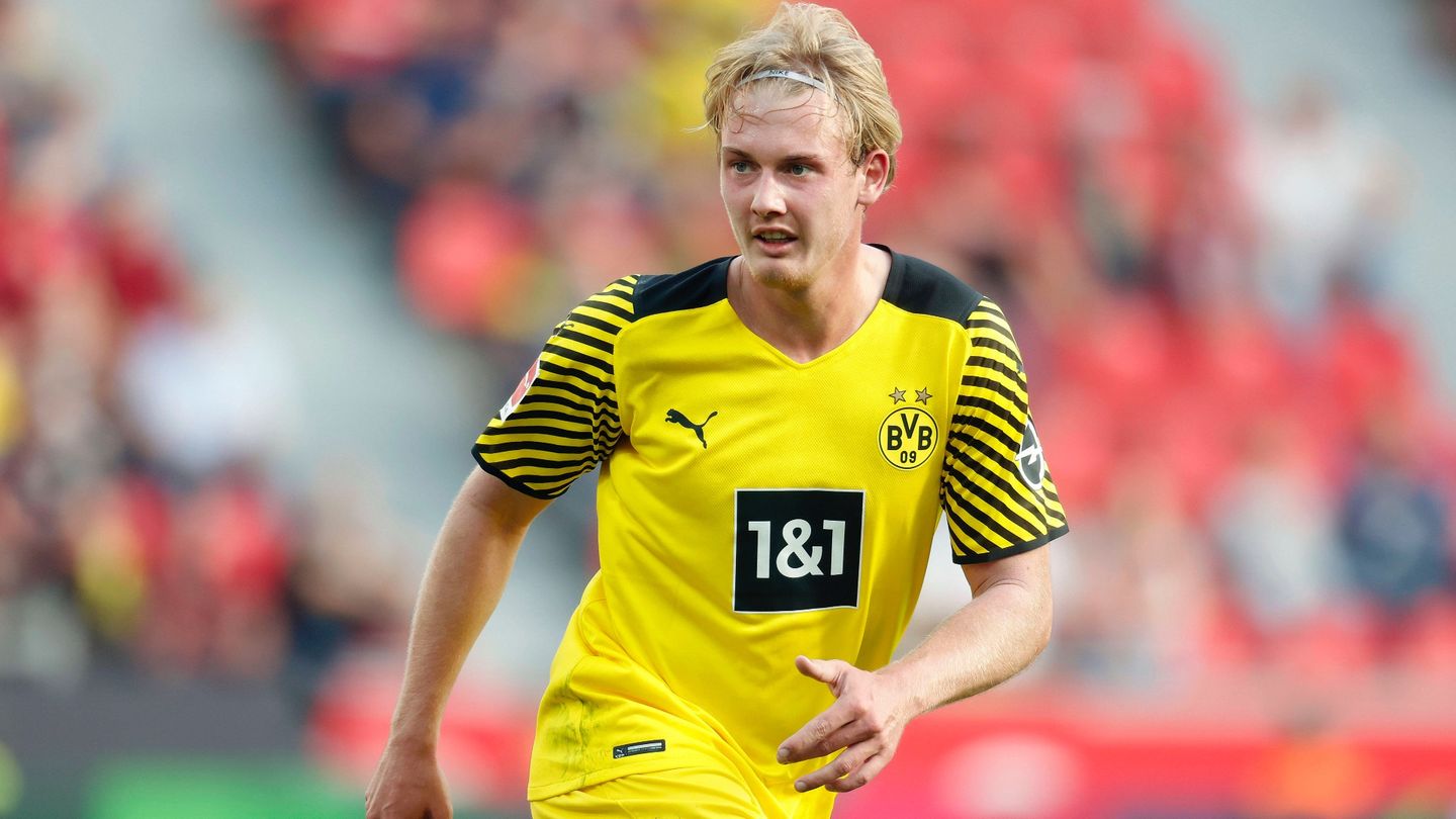 ONLY GERMANY Julian Brandt Borussia Dortmund 2021