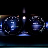 Die Ansicht des digitalen Cockpits kann per Knopfdruck verändert werden