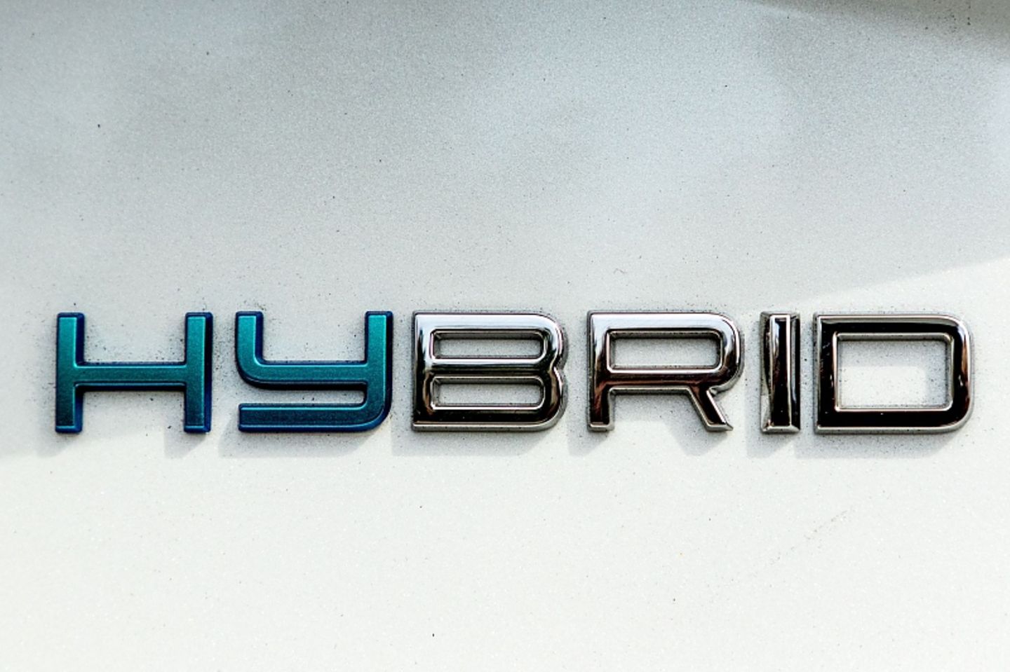 Der Peugeot 308 SW Hybrid 180 e-EAT8 hat 133 kW / 180 PS