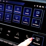 Die Kacheloptik des Infotainments ähnelt der des neuen Opel Astra