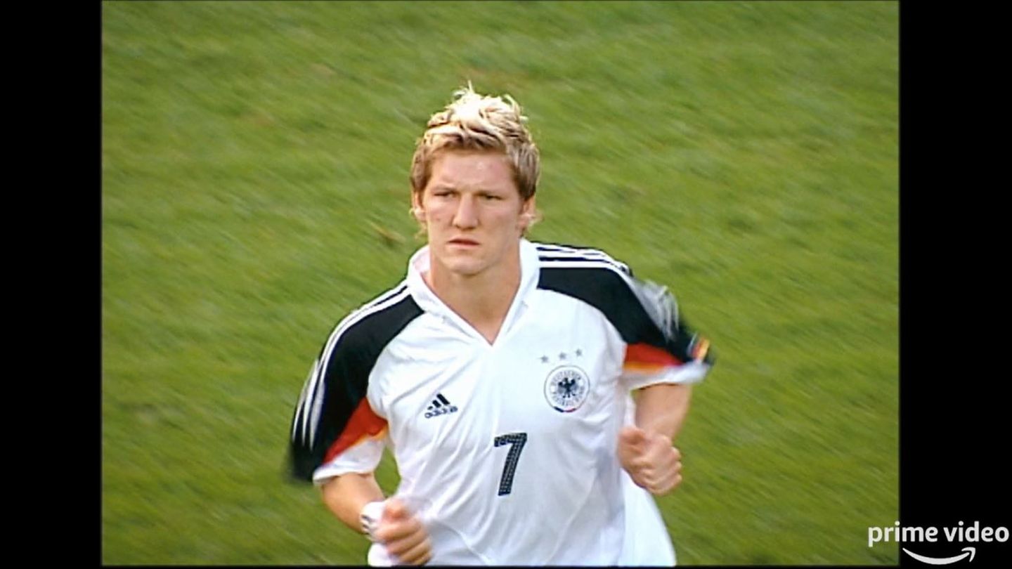 Flop  "Schweinsteiger" (Amazon): Bildgewaltige Heiligsprechung von Bastian Schweinsteiger. Tiefpunkt: Produzent Til Schweiger kommt selbst ins Bild und erzählt ein paar Fußballweisheiten.