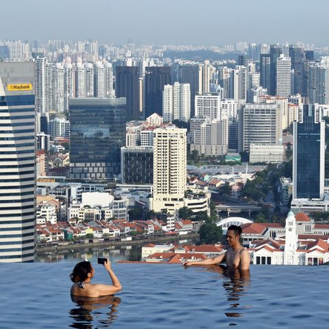 Pool auf dem Dach des Marina Bay Sands Resort