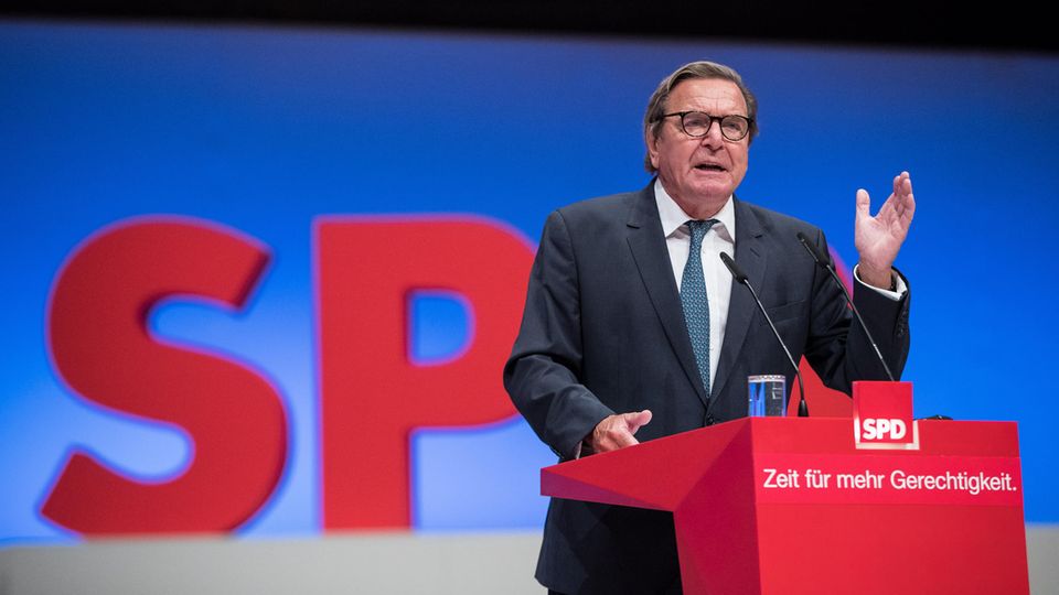 Bundestagswahl: Die kleine große Gerd-Show: Altkanzler Schröder mischt im Wahlkampf mit