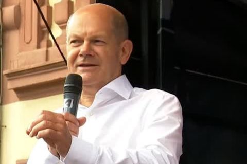 Schlagabtausch im Wahlkampf: Scholz kontert Kleinkrieg mit Laschet: "SPD war immer auf der richtigen Seite der Geschichte"