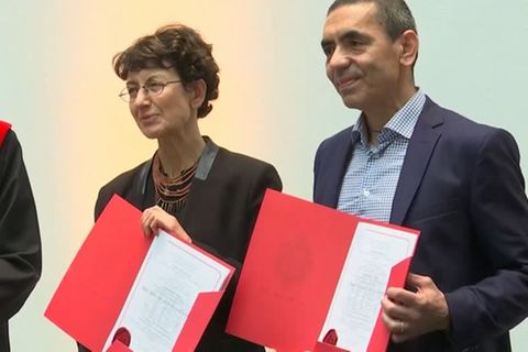 Video: Biontech-Gründer in Köln geehrt